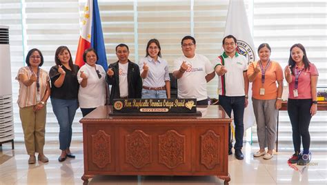 FDA General Director Visits PasaLUbong Center, LU Capitol .
